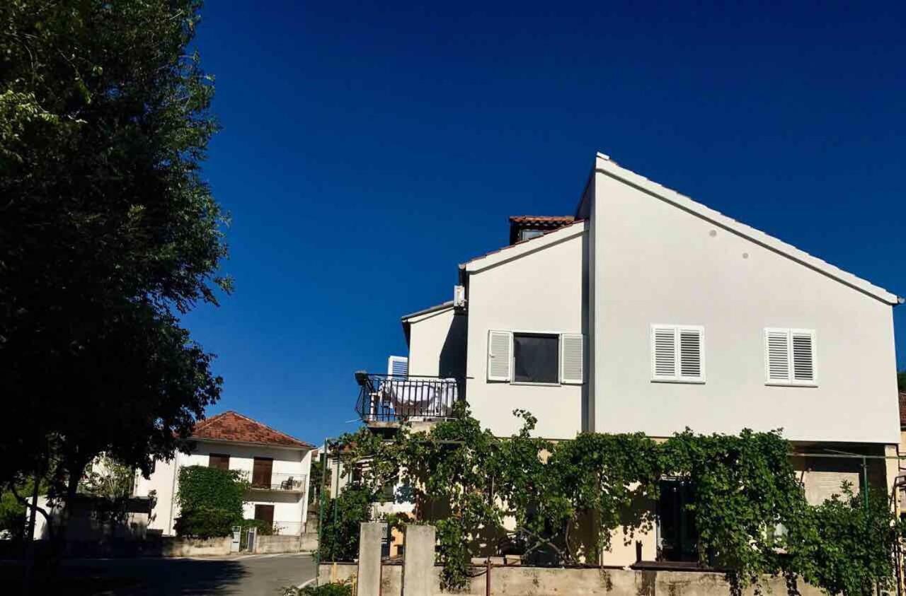 Apartment Bujas Raslina Kültér fotó