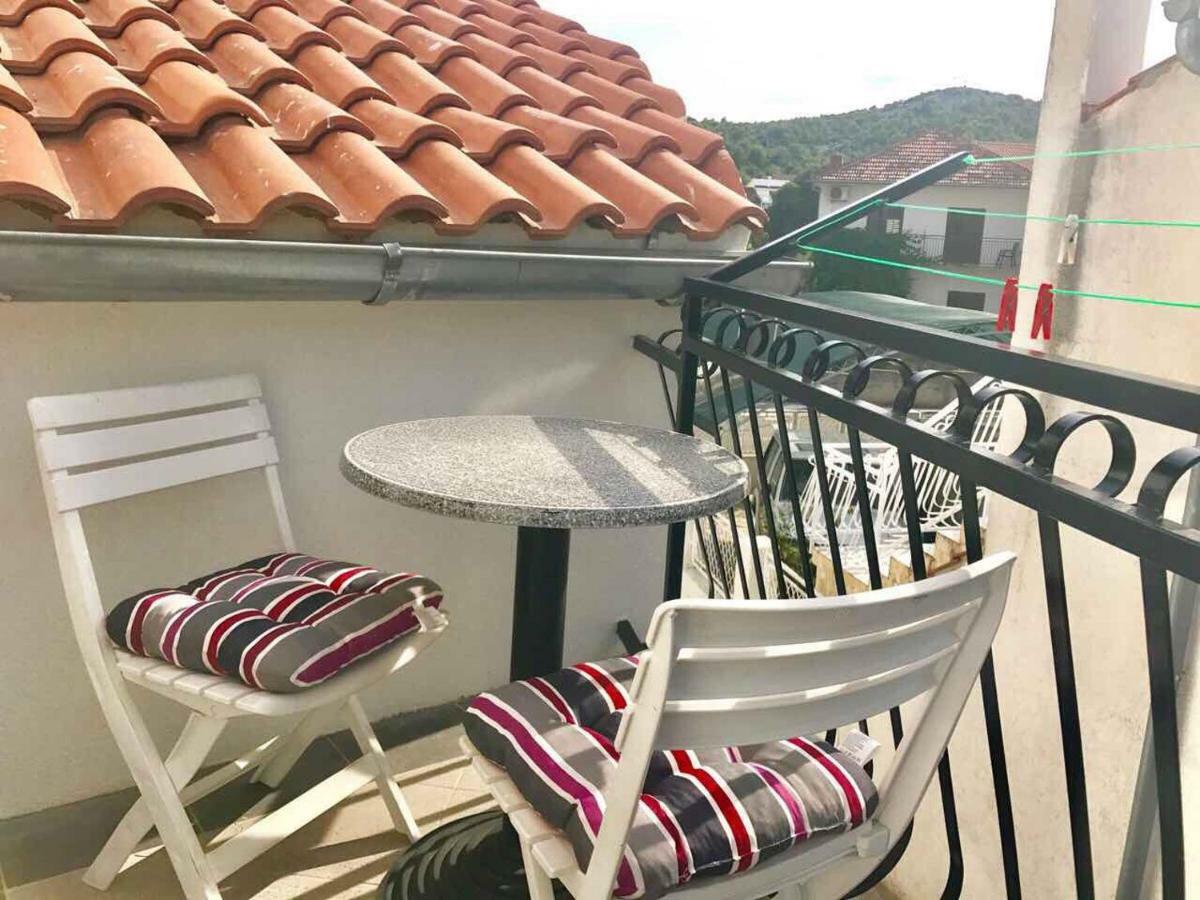 Apartment Bujas Raslina Kültér fotó